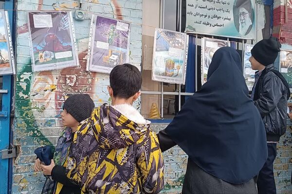 نمایشگاه ایرانمون در دبستان علی ابن ابی طالب 