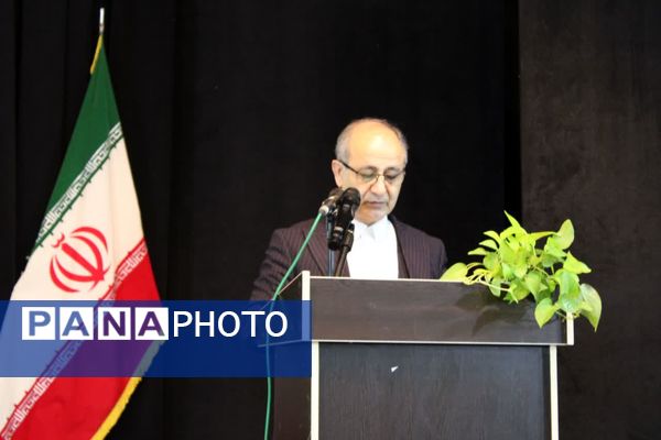 وزیر نیرو برای افتتاح پروژه‌های دهه فجر وارد آزادشهر شد