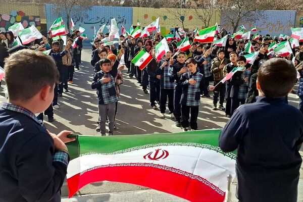 گرامیداشت دهه مبارک فجر در ناحیه دو شهرری