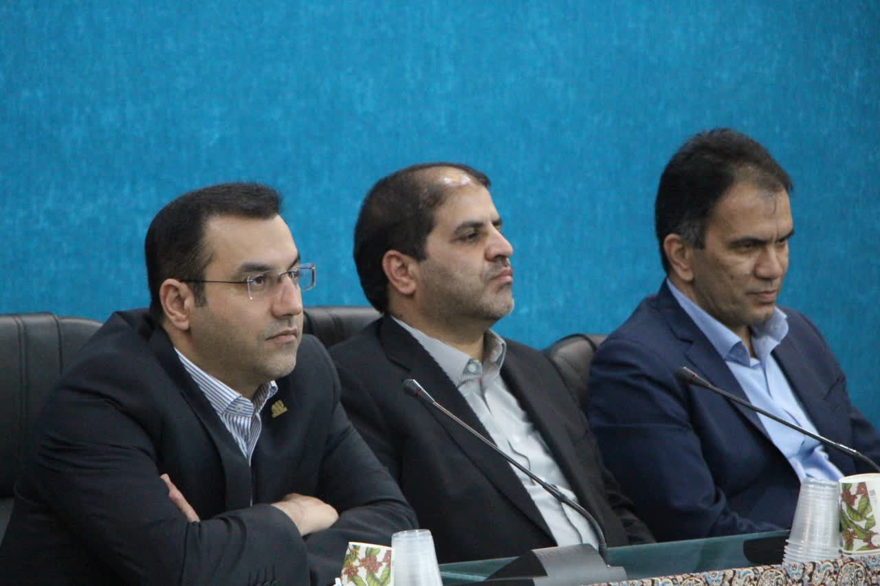 نشست رئیس سازمان فنی و حرفه ای کشور با فرمانداران استان یزد 