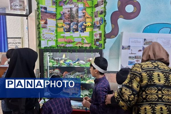 خلاقیت دانش‌آموزی در نمایشگاه جابر زیر ذره‌بین کارشناسان آموزش‌وپرورش قدس