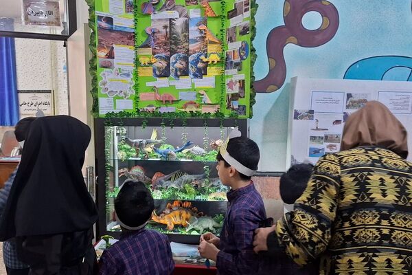 خلاقیت دانش‌آموزی در نمایشگاه جابر زیر ذره‌بین کارشناسان آموزش‌وپرورش قدس
