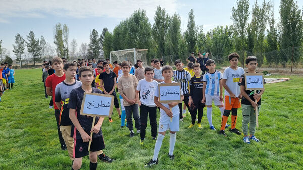 برگزاری آیین فعالیت‌های ورزشی درون مدرسه‌ای دبیرستان نمونه دولتی پژوهش آشخانه 