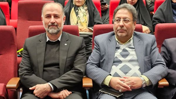 همایش زیست عفیفانه با موضوع عفت و حجاب در تالار ایوان‌ری