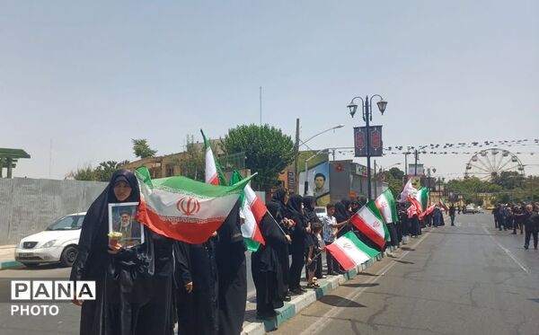روایتی از مهر و ایثار با استقبال از خانواده شهدای میناب