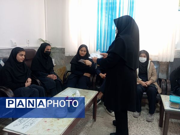 طرح مدام در دبیرستان دخترانه فرهیختگان