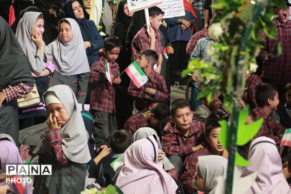 طنین زنگ میناب در پیشوا همزمان با تجمع شبانه ۲۰۶ و آغاز سال تحصیلی جدید