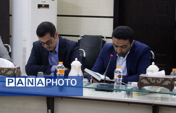 جلسه ستاد بزرگداشت مقام معلم استان بوشهر