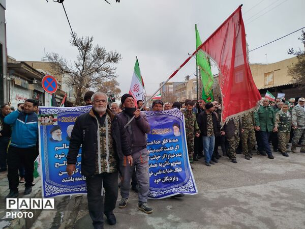 حضور پرشور‌ دانش آموزان در قدس امسال به یاد میناب 