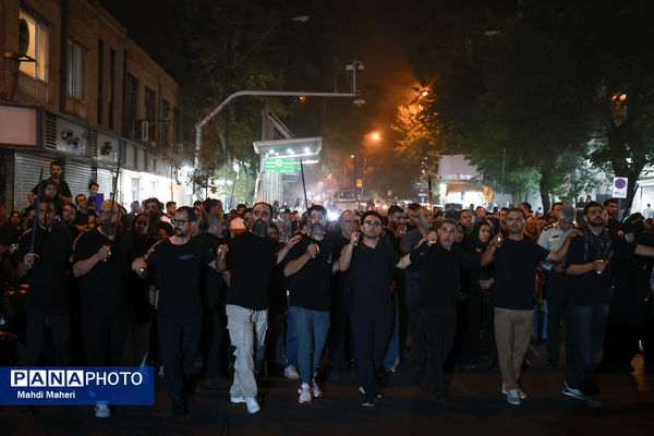 مراسم عزاداری شب تاسوعای حسینی در میدان منیریه تهران