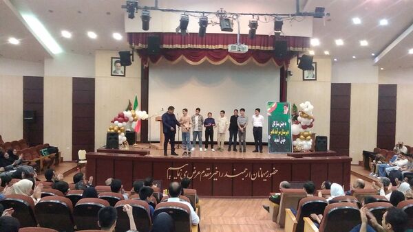 آسمان دبیرستان سرآمد ناصر توسط ستارگان سپهر دبیرستان پر فروغ شد