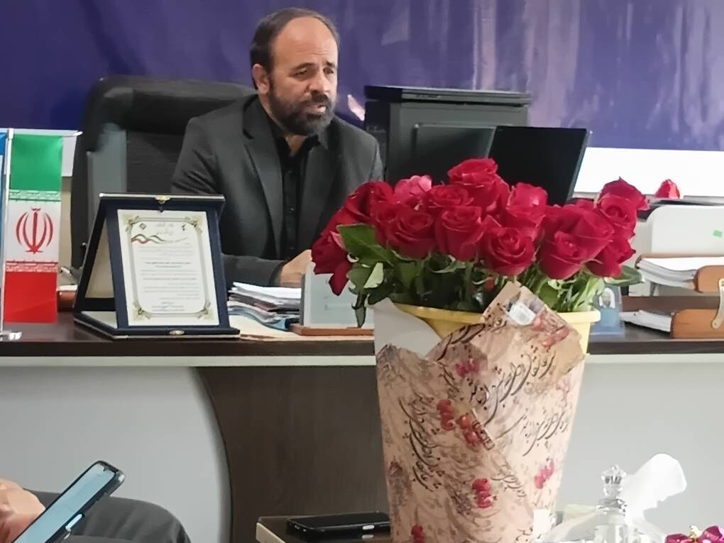  معلم برجسته باید شاگرد قرآن باشد