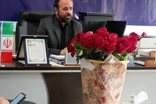  معلم برجسته باید شاگرد قرآن باشد