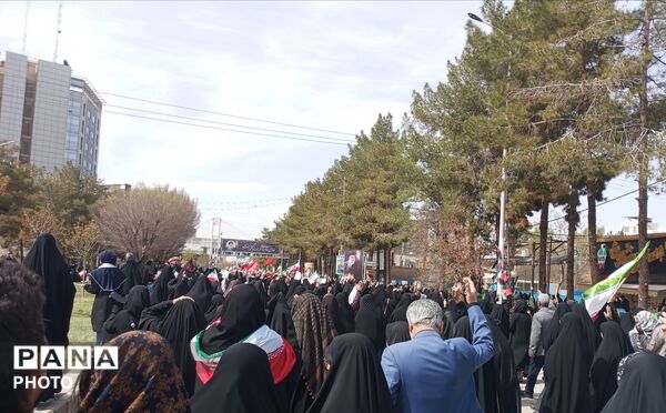 تشییع پیکر مطهر شهدای پایگاه نظامی هوانیروز