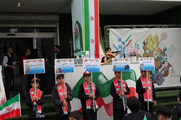 افتتاح جشنواره «امید فردا» در مدرسه شاهد ده دی ورامین