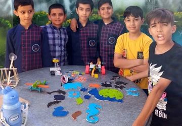 تقویت نوع دوستی دردانش آموزان با راه اندازی نمایشگاه دست  سازه وبازارچه 