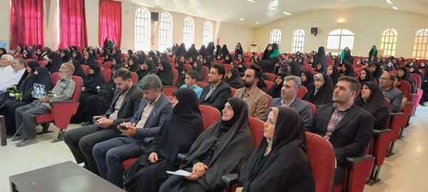 مراسم تکریم و نکوداشت مادران، همسران و فرزندان شهدا در شهرستان فلاورجان