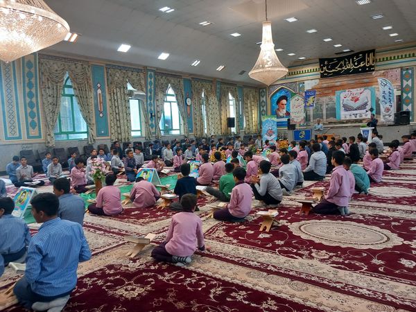 محفل انس با قرآن در تکیه ابوالفضلی مزده