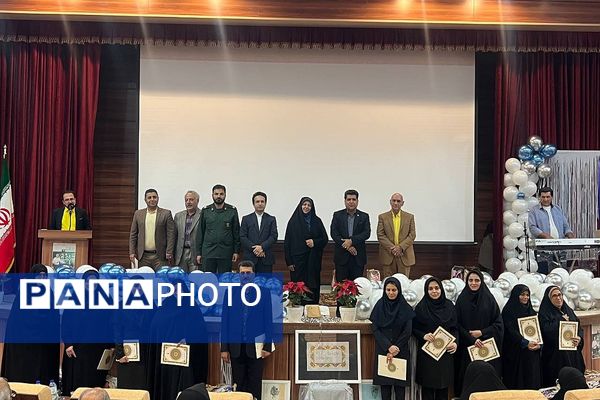 همایش بزرگ تجلیل از معلمان برتر و سرآمد در رودهن 