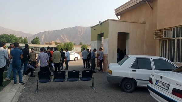 برگزاری آزمون سراسری کنکور در حاجی‌آباد