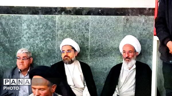 نماز جمعه ای با عطر رمضان در کاشمر 