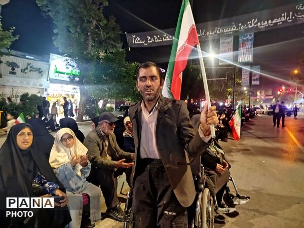 مردم در کنار هم، شب های همیشگی را رقم می زنند