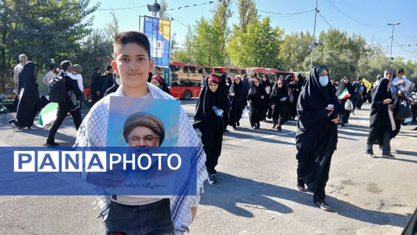 برگزاری نماز جمعه نصر به امامت رهبر معظم انقلاب اسلامی 