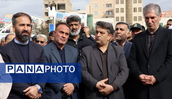 حضور پرشور مردم پاکدشت در راهپیمایی ۲۲ بهمن 