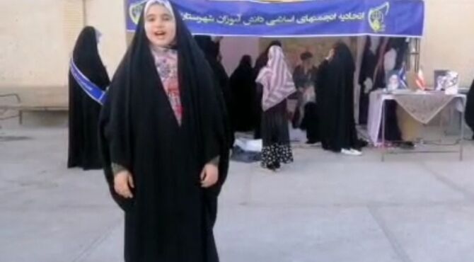 خانواده شهید قربانخانی مهمان شهدای گمنام مهریز