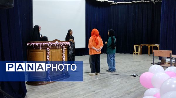 محفل دختران حاجی آباد برای تجدید بیعت با علی (ع)