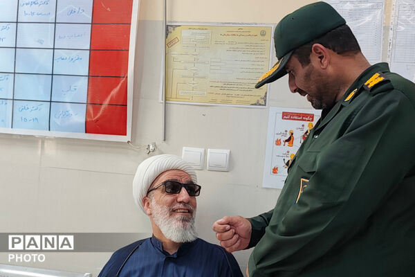 سفر وزیر بهداشت، درمان و آموزش پزشکی به کوه‌چنار فارس