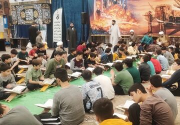 حضور دانش‌آموزان پیشتاز در آیین اعتکاف مسجد نبی(ص) طاق‌بستان