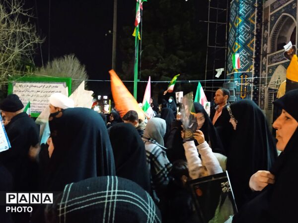 حضور گسترده و پرشور مردم انقلابی نیشابور در مراسم شهادت رهبر شهید