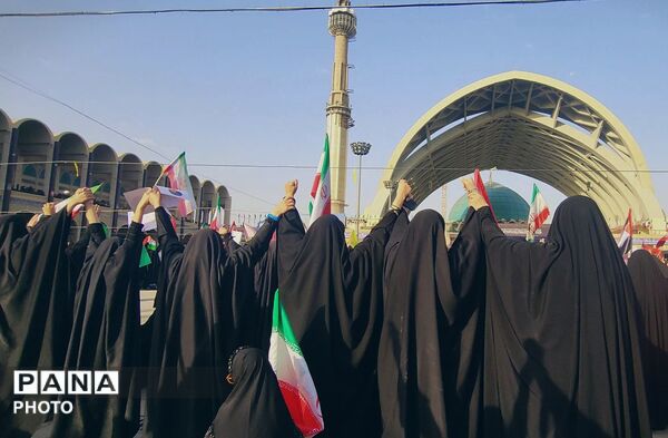 قاب ماندگار عشق؛ وداعی تاریخی در مصلی امام خمینی(ره)