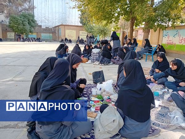 صبحانه سالم در آموزشگاه فاطمه الزهراء (س) سملقان