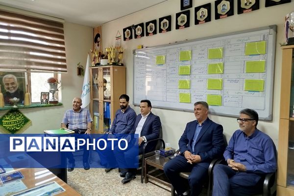  برگزاری مراسم تودیع و معارفه کارشناس مسئول تربیت بدنی ناحیه دو شهرری