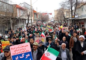 مردم فارسان در ۲۲ بهمن تجدید میثاق با انقلاب را فریاد زد