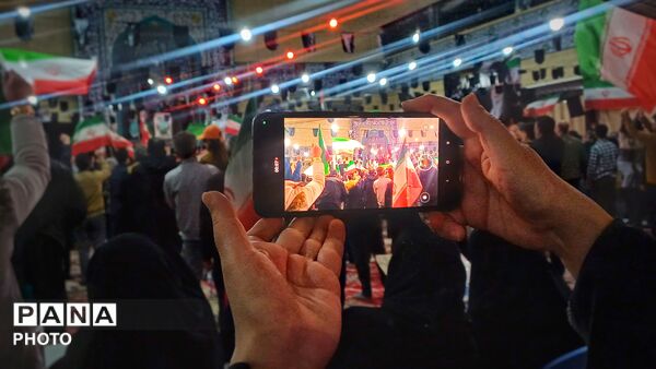 اجتماع شبانه رزن هم‌زمان با سالروز شهادت امام صادق(ع)