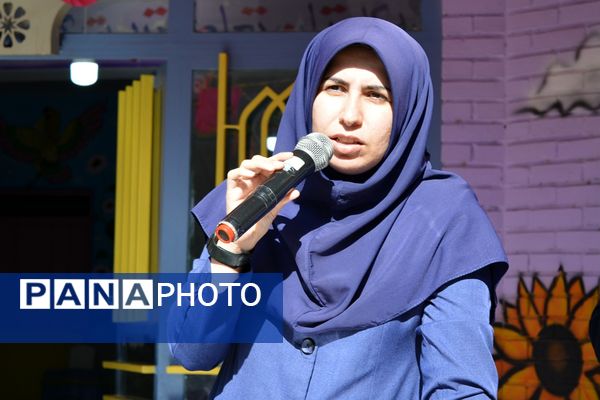 جشن میلاد حضرت زینب(س) با حضور مادران پرستار در دبستان علویان بهارستان‌دو