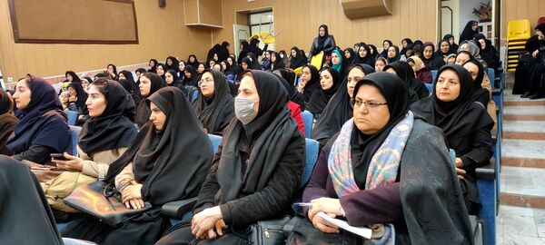 اولین کارگاه شناخت و تکنیک‌های ارتباط با نوجوانان در شیروان