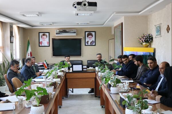 نشست هم‌اندیشی معاونت پرورشی و فرهنگی اداره‌کل آموزش و پرورش با ناحیه 4 مشهد