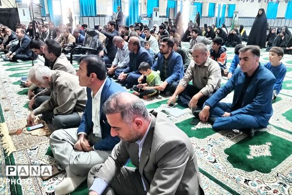 حضور پرشور فرهنگیان و دانش آموزان پیشتاز در نماز جمعه‌‌ بخش دیشموک