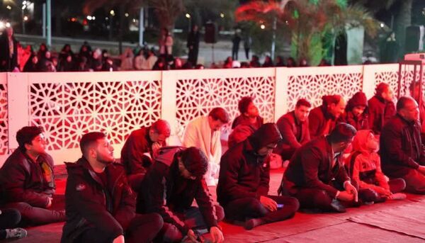 مراسم شب قدر در گلزار شهدا بم