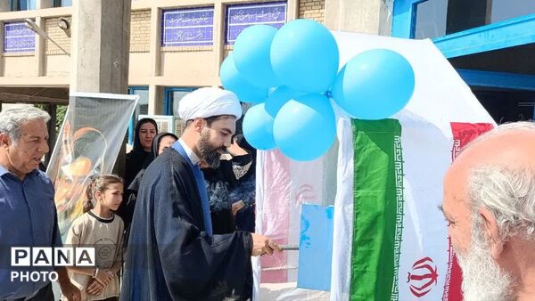 به صدا درآمدن زنگ نماز در مدرسه زعیم پاکدشت