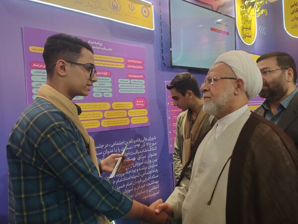 نمایشگاه یاریگران زندگی باحضور مسئولان و چهره‌های فرهنگی و ورزشی کشور