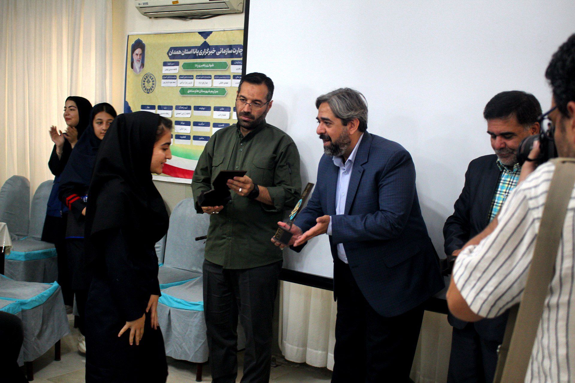 آیین تجلیل از طلایه‌داران پانایی خبر در همدان 