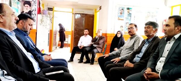 بازدید نماینده مجلس شورای اسلامی و عضو کمیسیون آموزش مجلس از مدارس بخش زاوین کلات