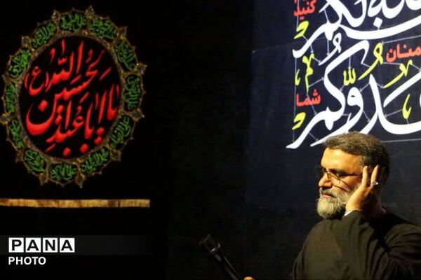 هشتمین شب سوگ حسینی در مسجد سیدالساجدین