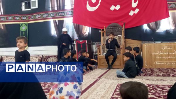 برگزاری همایش سه ساله های حسینی در روستای نقاب 