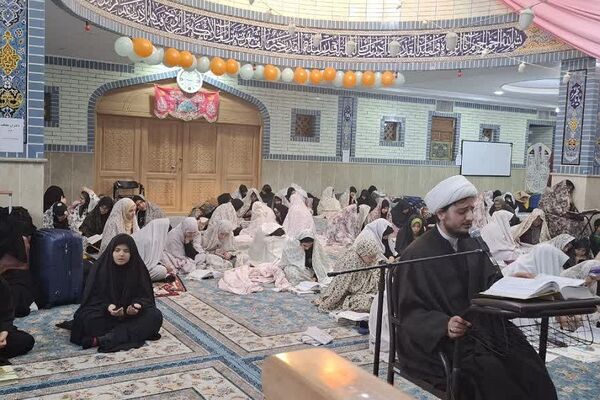 برگزاری اعتکاف دانش‌آموزی در مسجد امیرالمؤمنین(ع) باقرشهر 